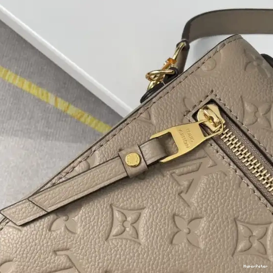 MÉTIS VUITTON LOUIS POCHETTE 0523
